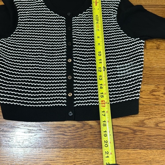 Paule Ka Black and White Stripe Wool Cropped Button Up Cardigan L Quiet Luxury - Picture 7 of 11